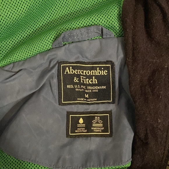 Abercrombie & Fitch Rain Jacket - Picture 8 of 9